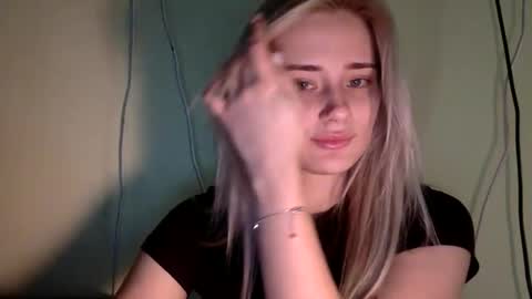 Snapshot of musescorner chatting on 01-06-26, 08:01 musescorner online show from 01-06-26, 08:01