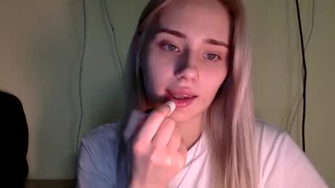 Snapshot of musescorner chatting on 01-09-26, 07:04 musescorner online show from 01-09-26, 07:04