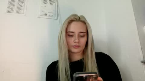 Snapshot of musescorner chatting on 01-14-26, 05:40 musescorner online show from 01-14-26, 05:40