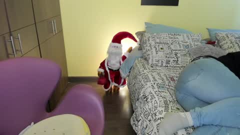 Snapshot of musicayluna chatting on 12-16-24, 04:55 VALENTINA Luna online show from 12-16-24, 04:55