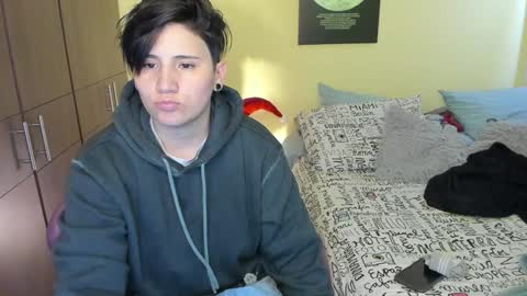 Snapshot of musicayluna chatting on 12-16-24, 08:31 VALENTINA Luna online show from 12-16-24, 08:31