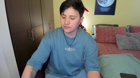 Snapshot of musicayluna chatting on 01-05-25, 04:25 VALENTINA Luna online show from 01-05-25, 04:25