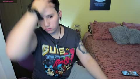 Snapshot of musicayluna chatting on 01-09-25, 03:26 VALENTINA Luna online show from 01-09-25, 03:26