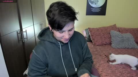 Snapshot of musicayluna chatting on 01-31-25, 04:47 VALENTINA Luna online show from 01-31-25, 04:47