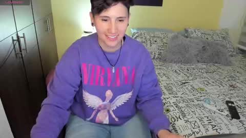 Snapshot of musicayluna chatting on 02-11-25, 04:11 VALENTINA Luna online show from 02-11-25, 04:11