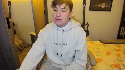 Snapshot of musicayluna chatting on 11-03-25, 02:24 VALENTINA Luna online show from 11-03-25, 02:24