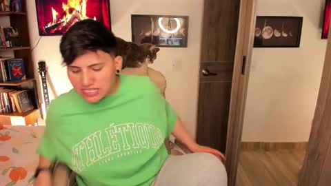 Snapshot of musicayluna chatting on 12-16-25, 02:49 VALENTINA Luna online show from 12-16-25, 02:49