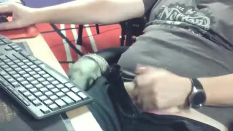 Snapshot of muso44 chatting on 01-25-25, 04:23 Muso online show from 01-25-25, 04:23