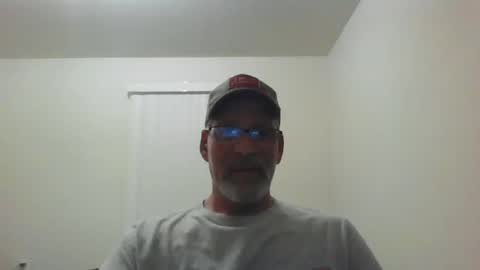 Snapshot of mustang_daddy chatting on 09-09-25, 01:10 307MountainMan online show from 09-09-25, 01:10
