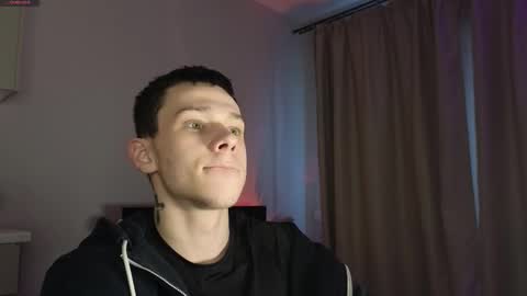 Snapshot of mvpzxc chatting on 10-27-25, 08:40 1x1 online show from 10-27-25, 08:40