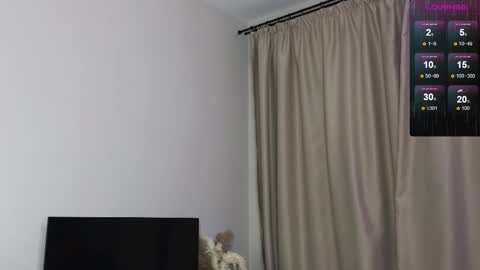 Snapshot of mvpzxc chatting on 11-18-25, 03:27 1x1 online show from 11-18-25, 03:27