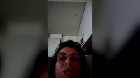 Snapshot of mweed95 chatting on 06-21-26, 07:44 mweed95 online show from 06-21-26, 07:44
