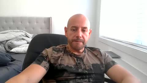 Snapshot of mworlton9 chatting on 06-11-26, 01:09 Maximus online show from 06-11-26, 01:09