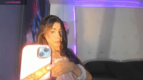 Snapshot of mxli_divine_ chatting on 06-25-26, 03:05 mxli_divine_ online show from 06-25-26, 03:05