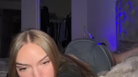 mxrissaof3 online show from 10-20-25, 02:56