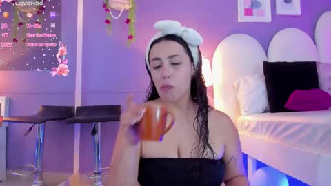 my_aleja_ online show from 10-27-25, 01:37