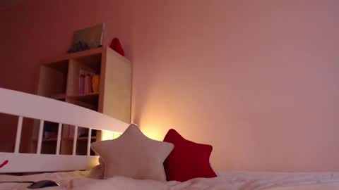 Hannah  welcome  online show from 11-30-25, 07:56