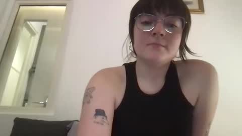 Lily online show from 02-19-25, 12:46