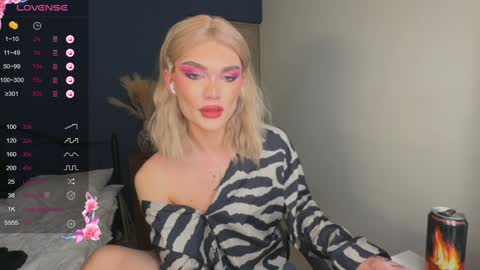 Snapshot of my_muse chatting on 01-17-25, 02:39 Sandra Muse online show from 01-17-25, 02:39