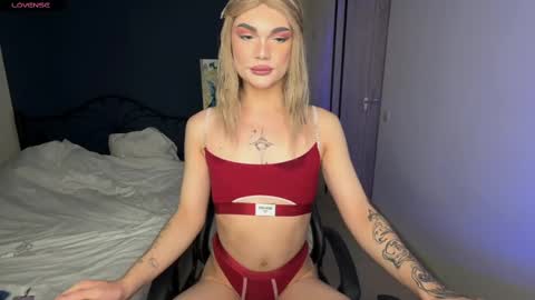 Snapshot of my_muse chatting on 02-12-25, 11:40 Sandra Muse online show from 02-12-25, 11:40