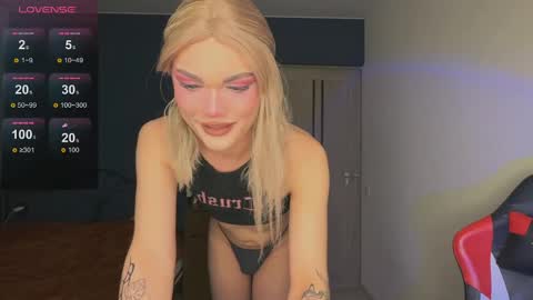 Snapshot of my_muse chatting on 03-02-25, 03:48 Sandra Muse online show from 03-02-25, 03:48