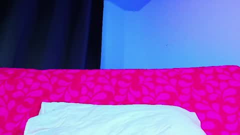 Snapshot of my_onlyqueen chatting on 04-28-26, 04:28 my_onlyqueen online show from 04-28-26, 04:28
