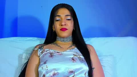 Snapshot of my_onlyqueen chatting on 05-11-26, 04:51 my_onlyqueen online show from 05-11-26, 04:51