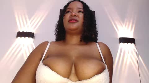 Snapshot of my_sweety_bom chatting on 05-25-26, 01:39 My Sweety Bom online show from 05-25-26, 01:39