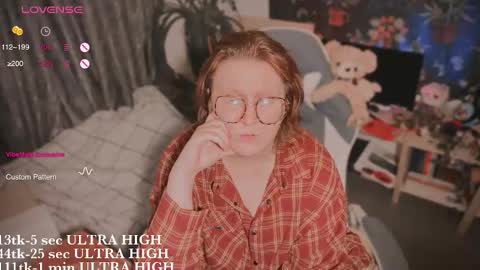 Kate online show from 11-11-25, 01:27