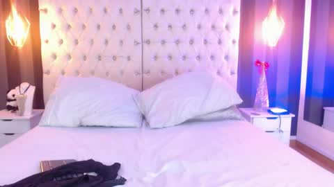    Mya   online show from 04-08-26, 07:03