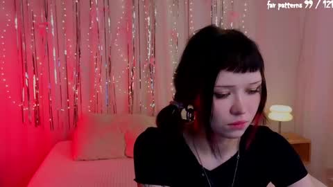 Mia online show from 04-04-26, 12:42