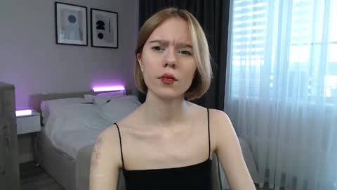 Snapshot of mybabylana chatting on 05-17-26, 07:06 Lana online show from 05-17-26, 07:06