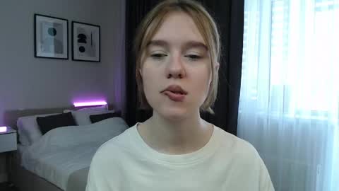 Snapshot of mybabylana chatting on 05-21-26, 11:06 Lana online show from 05-21-26, 11:06