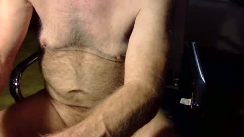 Snapshot of mydiboi chatting on 10-30-25, 04:58 r-glenn-01 online show from 10-30-25, 04:58