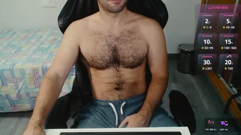 Snapshot of myhairymacho chatting on 10-26-25, 11:49 Juan  OF  myhairymacho online show from 10-26-25, 11:49