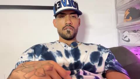 Myke esthetic online show from 10-05-25, 01:37