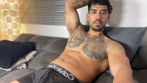 Myke esthetic online show from 12-14-25, 11:20