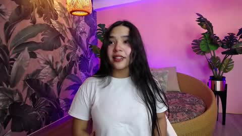 Snapshot of myla_rossi chatting on 10-18-25, 08:53 myla rossi online show from 10-18-25, 08:53