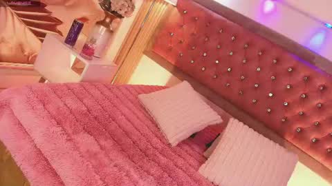 Snapshot of myladreams_ chatting on 07-20-26, 03:32 Myla online show from 07-20-26, 03:32