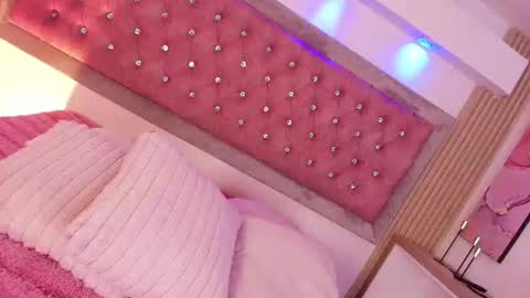 Snapshot of myladreams_ chatting on 07-27-26, 03:24 Myla online show from 07-27-26, 03:24