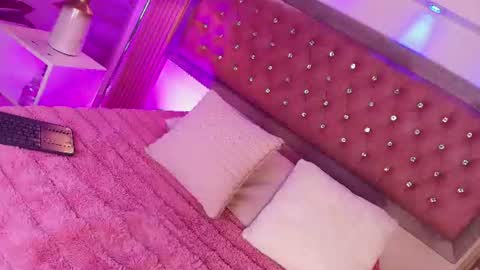 Snapshot of myladreams_ chatting on 07-28-26, 03:24 Myla online show from 07-28-26, 03:24