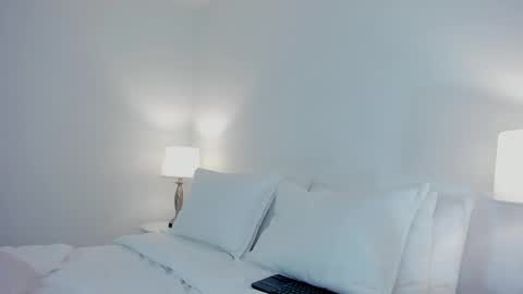 Myle online show from 10-14-25, 12:00