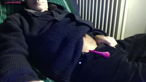 Bi sexy guy lovense hush is on private is open or password show tip if you like. online show from 01-06-25, 03:51