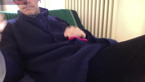 Bi sexy guy lovense hush is on private is open or password show tip if you like. online show from 01-14-25, 11:53