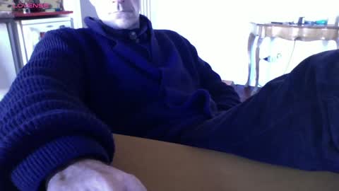 Bi sexy guy lovense hush is on private is open or password show tip if you like. online show from 01-18-25, 08:31