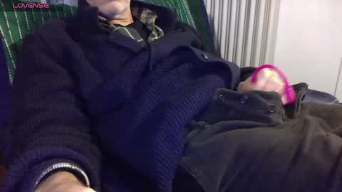 Bi sexy guy lovense hush is on private is open or password show tip if you like. online show from 02-27-25, 04:53