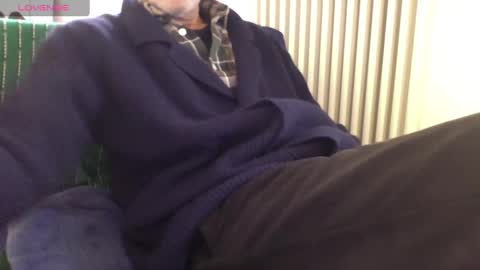 Bi sexy guy lovense hush is on private is open or password show tip if you like. online show from 02-28-25, 11:14