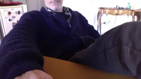 Bi sexy guy lovense hush is on private is open or password show tip if you like. online show from 03-02-25, 07:43