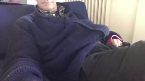 Bi sexy guy lovense hush is on private is open or password show tip if you like. online show from 03-02-25, 02:54