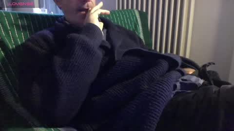 Bi sexy guy lovense hush is on private is open or password show tip if you like. online show from 03-10-25, 08:04